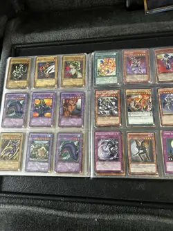 Yu-Gi-Oh Binder Collection Holos Regular And More Blue Eyes White Dragon Etc - Image 4