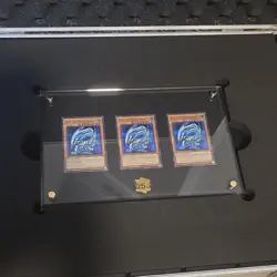 Yu-Gi-Oh TCG Kaiba Ultimate Set Briefcase English 25th Anniversary - Image 2