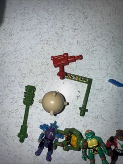 1994 Teenage Mutant Ninja Turtles TMNT Mini Mutants Tokka Technodrome Playset - Image 5