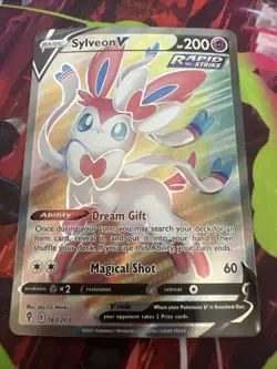 Pokemon TCG Sylveon v Full Art Ultra Rare Holo Card Evolving Skies 183/203 - Image 1