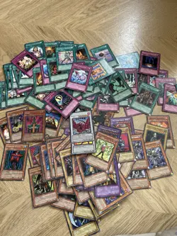 YU GI OH LOT DE CARTES YU-GI-OH - Image 1