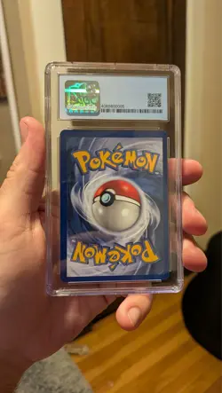 CGC 9 Mint Dragonite 4/62 Fossil 1st Edition POKEMON Holo - Image 2