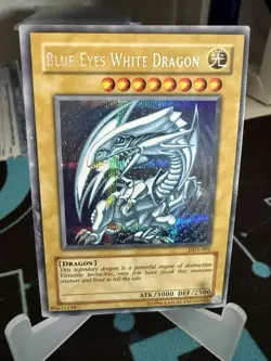 Yu-Gi-Oh! Blue-Eyes White Dragon DDS-001 Holo | Moderately Played (MP) Vintage - Image 1