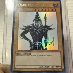 Dark Magician-JUMP-EN049-Ultra Rare-Limited Edition Yugioh Promo Card NEAR MINT - Image 1
