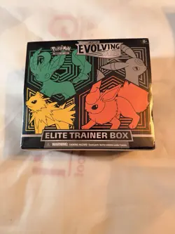Pokemon TCG: Sword & Shield-Evolving Skies Elite Trainer Box 820650808944 - Image 1