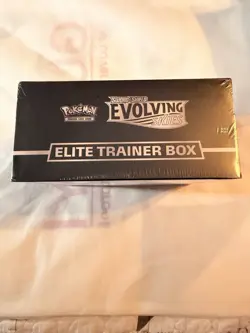 Pokemon TCG: Sword & Shield-Evolving Skies Elite Trainer Box 820650808944 - Image 5