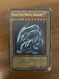 Blue-Eyes White Dragon SDK-001 Starter Deck: Kaiba 1st Edition DMG - Image 1