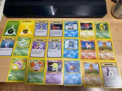 LOT OF POKEMON BASE SET FRENCH CARDS - Image 1