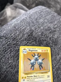 Pokemon TCG Magneton Base Set Holo Unlimited Rare Card 9/102 HP - Image 3