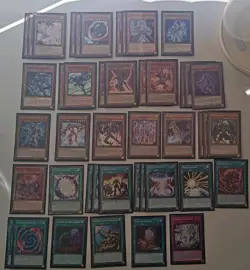 Yugioh! - Masked Hero Deck - Elemental Hero - Destiny Hero Plus Extra! - Image 1