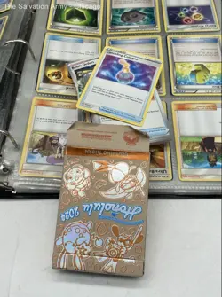Pokemon League Battle Feraligatr Assorted Trading Cards Lot With Album - Image 5