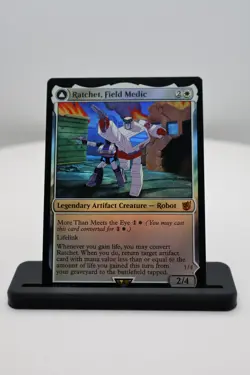 1x Ratchet, Field Medic NM M FOIL Transformers (BOT) MTG Magic the Gathering - Image 1