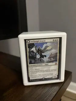 Archangel Avacyn Magic: The Gathering Commander Deck w/ sleeves and deck box - Image 1
