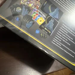 Pokemon TCG Mega Evolution Lucario Elite Trainer Box ETB damaged - Image 3