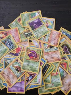 Pokemon TCG Bulk 100 Card Lot Mix, 5 Vintage, 5 Holo/Reverse, No Energy/Trainers - Image 1