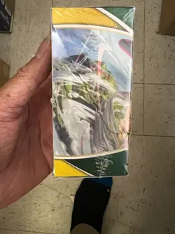 *SEALED* Pokemon TCG Evolving Skies Build And Battle Box - Image 2