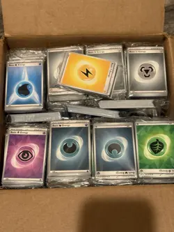 Pokemon TCG - Lot of 115 Sealed Packs of Basic Energy cards - grey border S&V - Image 1