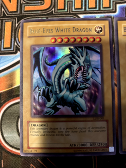 YuGiOh Blue Eyes White Dragon Ultra LOB-001 Unlimited Original PLAYSET - NM/VLP - Image 2