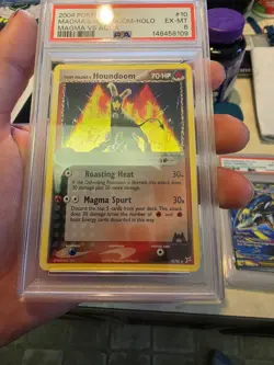 2004 POKEMON EX TEAM MAGMA VS TEAM AQUA #10 TEAM MAGMA'S HOUNDOOM HOLO PSA 6 - Image 3