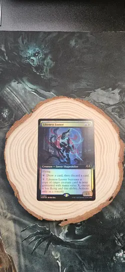 Likeness Looter (Extended Art) Wilds of Eldraine Foil - Image 1