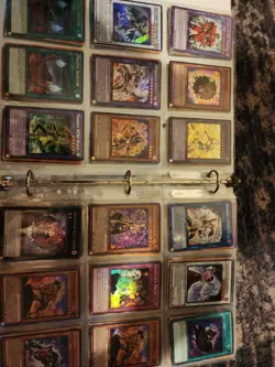 Vintage YUGIOH binder *All in Mint/Near Mint condition (mostly foil) - Image 3