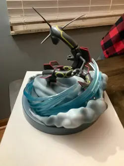 2019 Pokemon TCG Hidden Fates Ultra Premium Collection Shiny Rayquaza Statue - Image 2