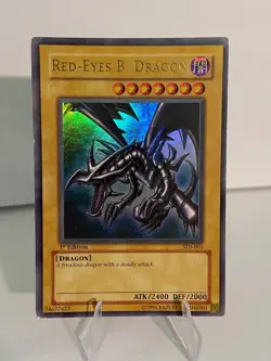 Red-Eyes B. Dragon - SDJ-001 | 1st Edition | Yu-Gi-Oh | HP/MP + HOLO BLEED - Image 1
