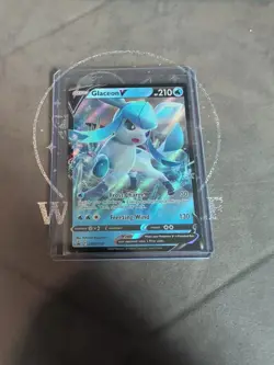 Glaceon V SWSH196 SWSH: Sword & Shield Promo Cards Holo - Image 1