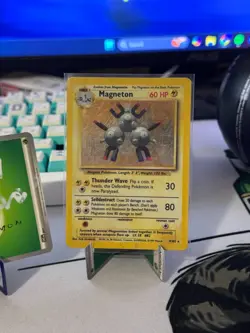 Pokemon TCG Magneton 9/102 Holo Base Set Unlimited MP - Image 2