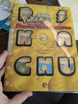 Pokemon Pikachu World Collection 2000 In Folder - Image 1