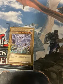 🔥 YUGIOH • BLUE-EYES WHITE DRAGON • MVP1-ENGV4 • SECRET RARE • NEAR MINT 🔥 - Image 1