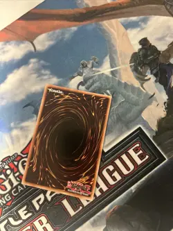 🔥 YUGIOH • BLUE-EYES WHITE DRAGON • MVP1-ENGV4 • SECRET RARE • NEAR MINT 🔥 - Image 2