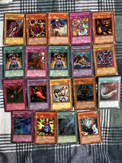 YU-GI-OH! LOD-LEGACY OF DARKNESS 1ST ED Lot of 350 cards. - Image 3