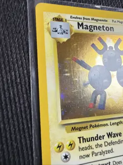 Pokemon TCG Magneton 9/102 Base Set Holo RARE VINTAGE Electric - Image 2