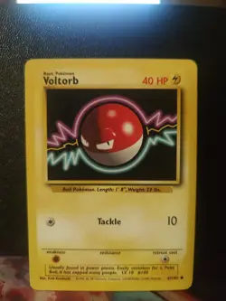 Pokemon TCG - Voltorb - Base Set Unlimited - 67/102 Common - LP - Image 1