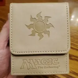 MTG Mana Flip Alcove Deck Box White 3rd Generation Magnet Ultra Pro Magic - Image 2