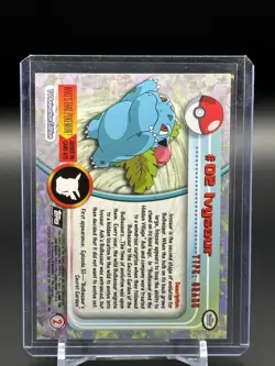 #02 Ivysaur - Textured Holofoil - Pokemon Topps Card - Black Logo - Image 2