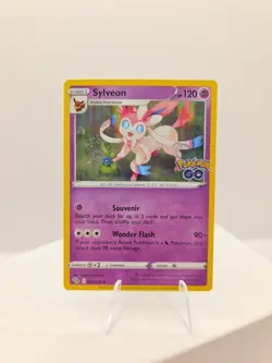 Pokemon Sylveon 035/078 Pokemon GO Holo - Image 1