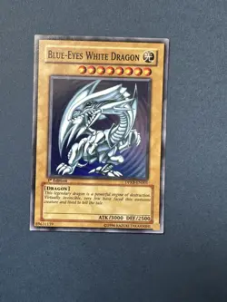 Yu-Gi-Oh TCG Blue-Eyes White Dragon Super Rare DPKB-EN001 1st Edition -LP - Image 2