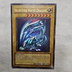 *Nice* Yu-Gi-Oh! Blue-Eyes White Dragon SDK-001 Holo - Image 1