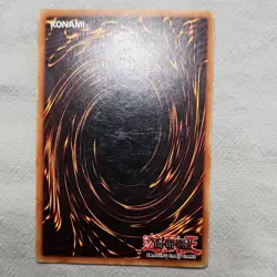 *Nice* Yu-Gi-Oh! Blue-Eyes White Dragon SDK-001 Holo - Image 2