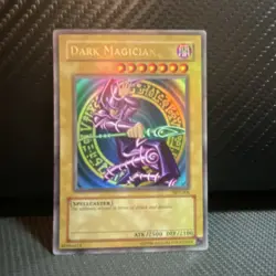 Konami Dark Magician Ultra Rare SDY-006 Starter Deck: Yugi Unlimited Holo 1996 - Image 1