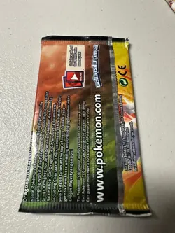 Pokemon TCG 2018 Sun & Moon Dragon Majesty Booster Pack Sealed Reshiram Art - Image 2
