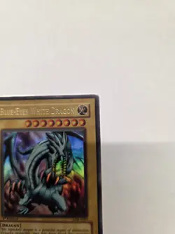 Yu-Gi-Oh! TCG Blue-Eyes White Dragon 1st Edition LOB-A001 English 1996 - Image 4