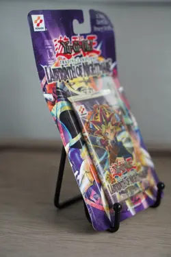 2002 Yugioh LON 1st Edition Labyrinth of Nightmare Blister Pack Sealed TCG - Image 4