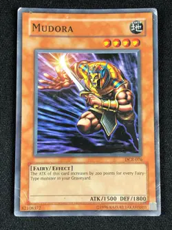 YUGIOH MUDORA DCR-076 SUPER PLAY/EDGE-WEAR - Image 1