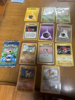 Pokemon 1999 Base Set Pack (opened) - Image 2