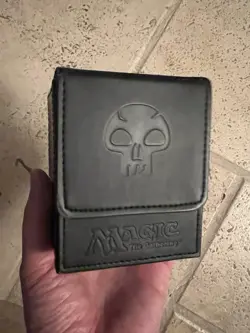 MTG Mana Flip Deck Box - Ultra Pro Black - Image 1