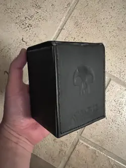 MTG Mana Flip Deck Box - Ultra Pro Black - Image 2