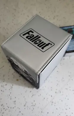 Magic The Gathering Card lot + Ultrapro Fallout Case - Image 4